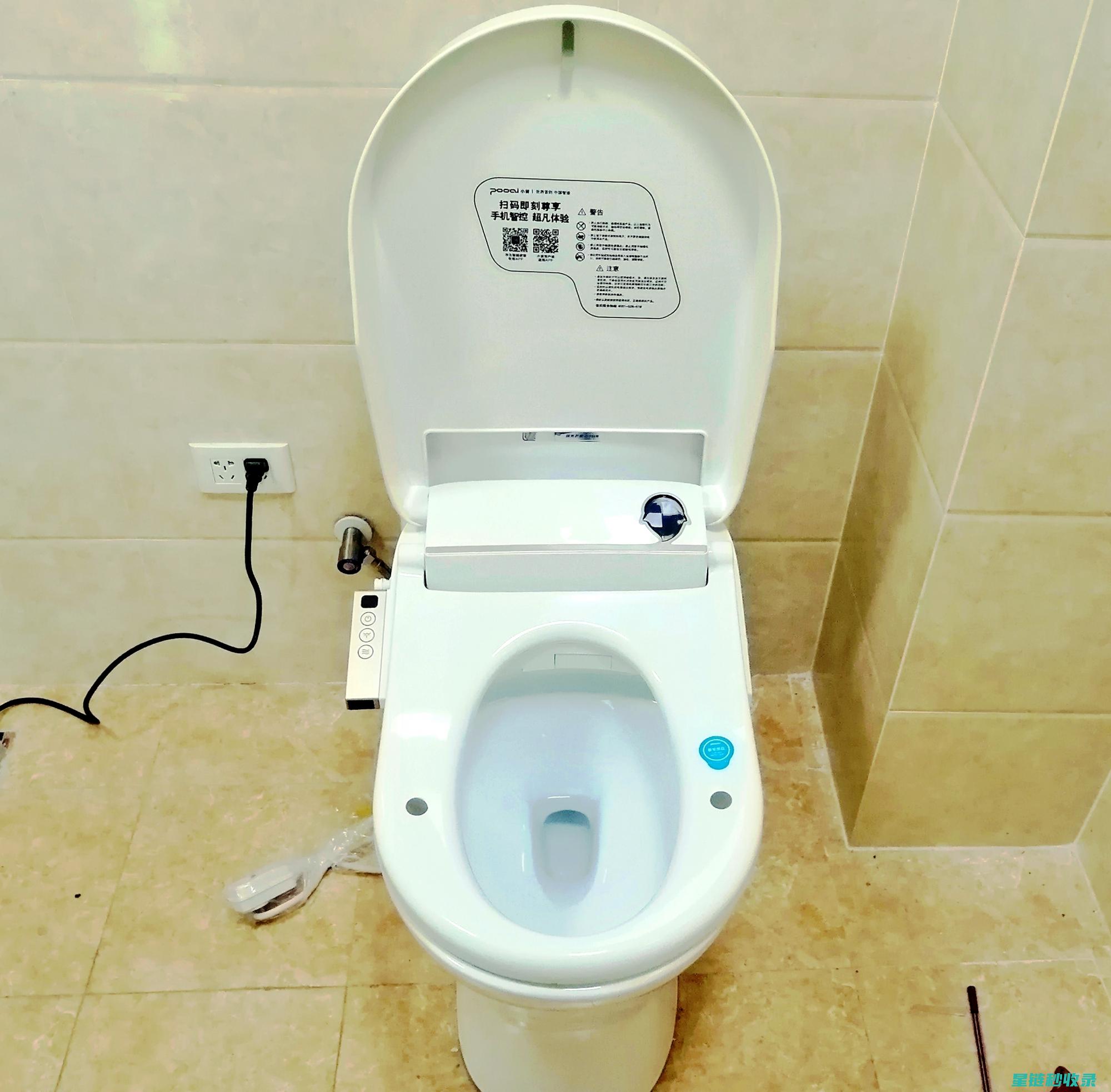 马桶水箱清洁与更换水箱配件：一站式解决方案 (马桶水箱清洁剂危害)